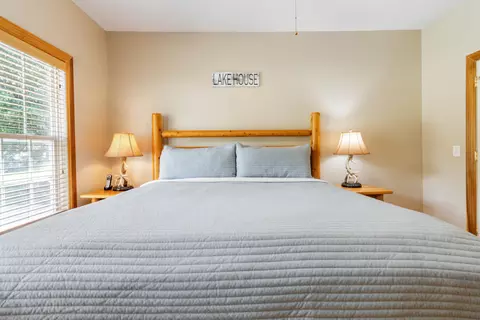 Bedroom - 2386 Roberts Bend Road Rd, Burnside, KY 42519 photo 11 of 12