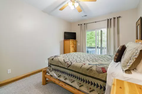Bedroom - 2386 Roberts Bend Road Rd, Burnside, KY 42519 photo 8 of 12
