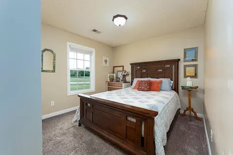 Bedroom - 101 Doe Run Dr, Lancaster, KY 40444 photo 6 of 7