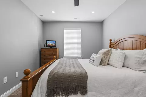 Bedroom - 203 Pleasant View Dr, Georgetown, KY 40324 photo 5 of 6