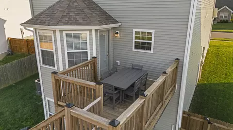 Exterior - 203 Pleasant View Dr, Georgetown, KY 40324 photo 5 of 7
