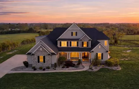 5142 Whites Ln, Lexington, KY 40515