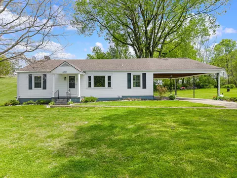 8215 Lebanon Rd, Danville, KY 40422