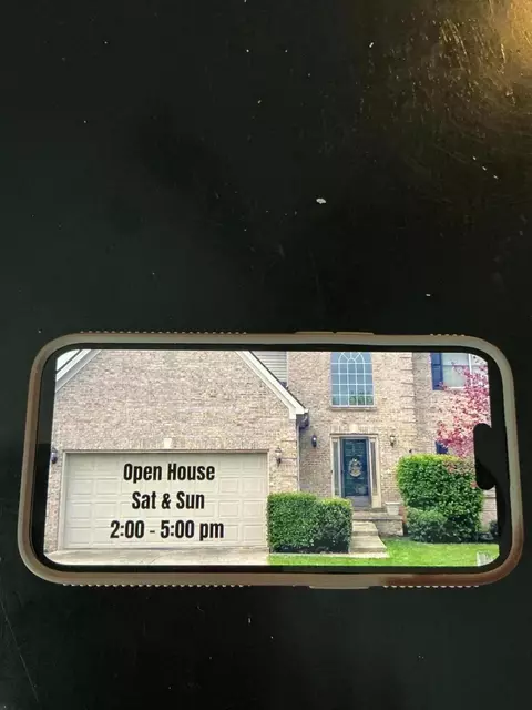 1100 Seville Ct, Lexington, KY 40515