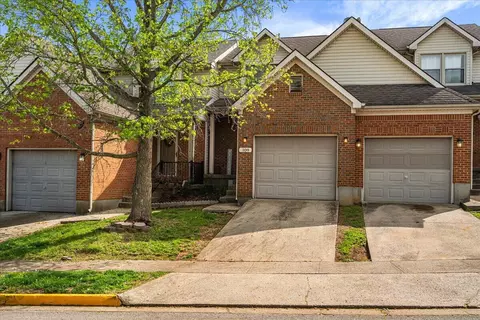 108 Park Place Ct, Paris, KY 40361