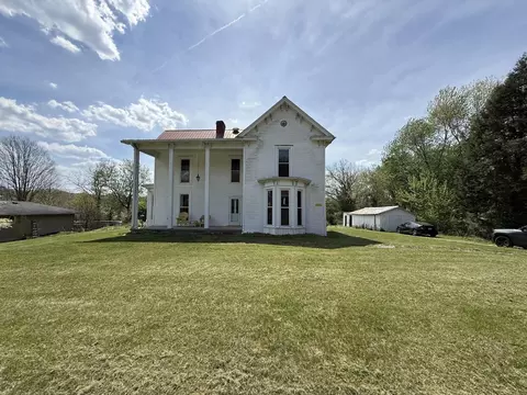 155 State St, Hazel Green, KY 41332