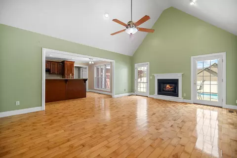 Living - 55 Candi Brook Ln, Corbin, KY 40701 photo 3 of 7