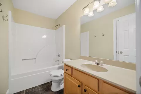 Bath - 55 Candi Brook Ln, Corbin, KY 40701 photo 2 of 3