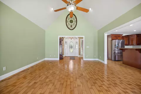 Living - 55 Candi Brook Ln, Corbin, KY 40701 photo 6 of 7