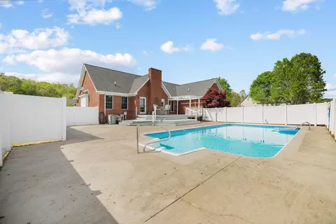Exterior - 55 Candi Brook Ln, Corbin, KY 40701 photo 3 of 8