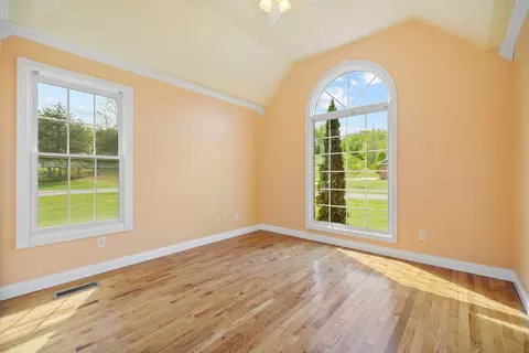 Bedroom - 55 Candi Brook Ln, Corbin, KY 40701 photo 2 of 8