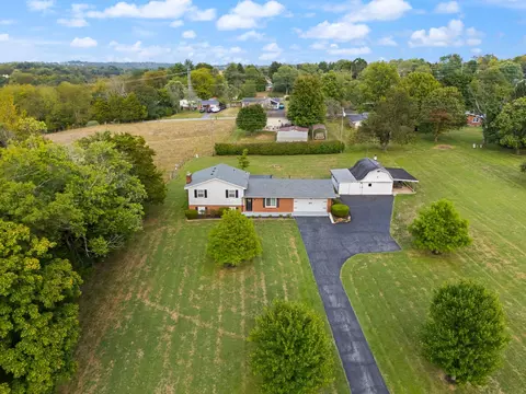 3090 Shakertown Rd, Danville, KY 40422