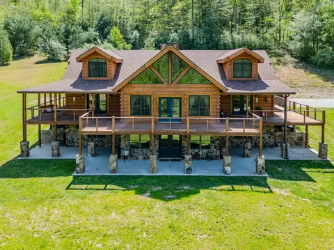 110 Dairy Farm Rd, Manchester, KY 40962