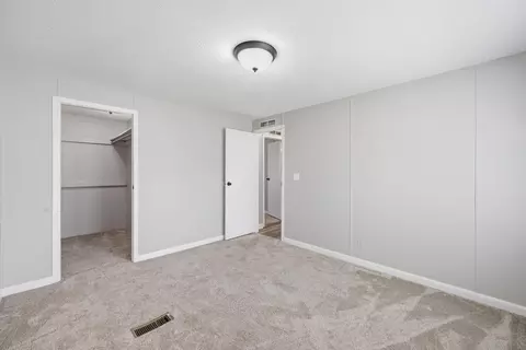 Bedroom - 129 Griggs Rd, Waco, KY 40385 photo 3 of 4