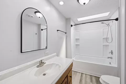 Bath - 129 Griggs Rd, Waco, KY 40385 photo 1 of 3