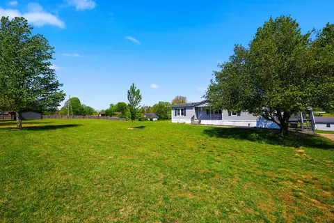 129 Griggs Rd, Waco, KY 40385