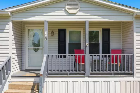 Exterior - 129 Griggs Rd, Waco, KY 40385 photo 3 of 8