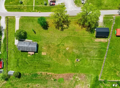 View/Area - 129 Griggs Rd, Waco, KY 40385 photo 6 of 6
