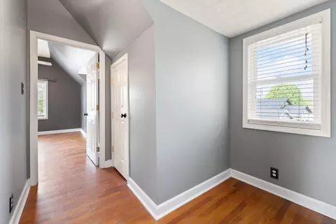 Entry Way - 506 Chestnut St, Corbin, KY 40701 photo 5 of 5
