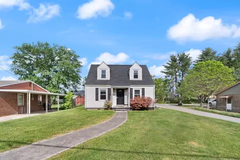 Exterior - 506 Chestnut St, Corbin, KY 40701 photo 3 of 5