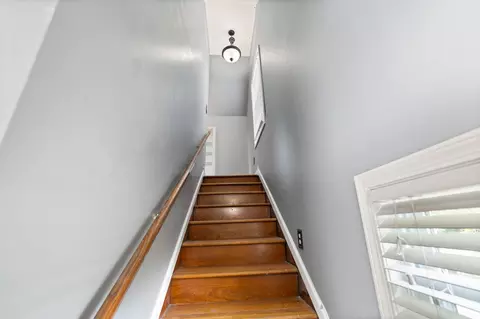 Entry Way - 506 Chestnut St, Corbin, KY 40701 photo 3 of 5