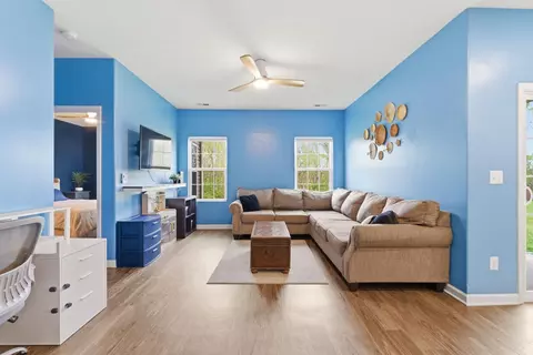 Living - 140 John Davis Dr, Georgetown, KY 40324 photo 1 of 1