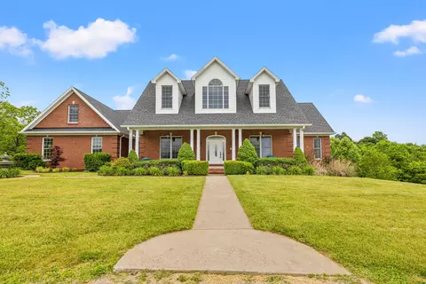 125 Covered Bridge Ln, Frankfort, KY 40601