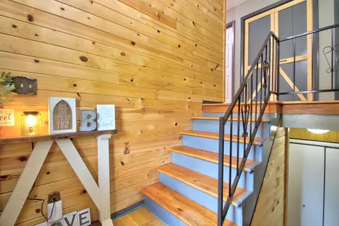 Entry Way - 1512 Maple Ln, Corbin, KY 40701 photo 2 of 2
