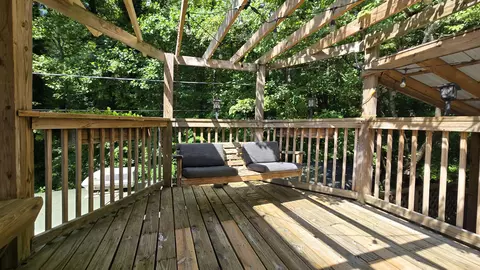 Exterior - 1512 Maple Ln, Corbin, KY 40701 photo 5 of 12