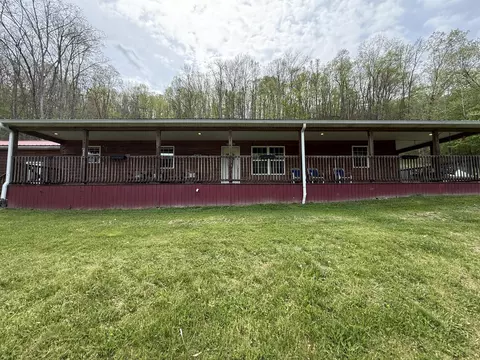 127 Mccoy Branch Rd, Louisa, KY 41230