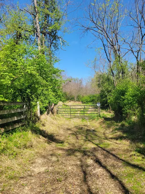 233 Season Hill Farm Ln, Richmond, KY 40475