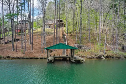 729 Cliffs Edge Rd, East Bernstadt, KY 40729