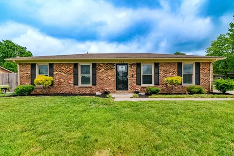 826 Mildred St, Versailles, KY 40383