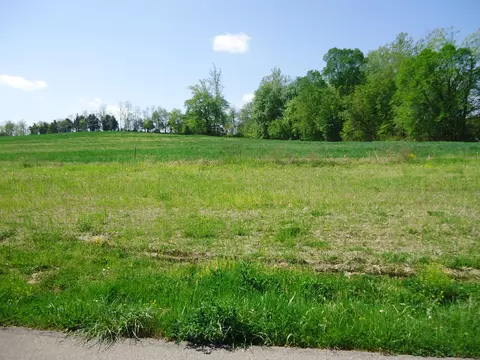 17 William Whitley Rd # B, Stanford, KY 40484