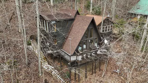 51 Debbie Ln, Stanton, KY 40380