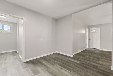 Entry Way - 107 Padgett St, Corbin, KY 40701 photo 3 of 7