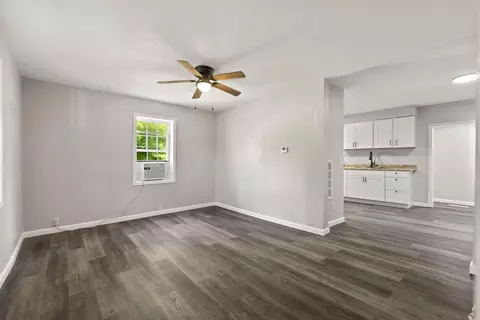 Living - 107 Padgett St, Corbin, KY 40701 photo 1 of 5