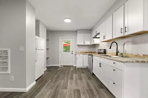 Kitchen - 107 Padgett St, Corbin, KY 40701 photo 1 of 1