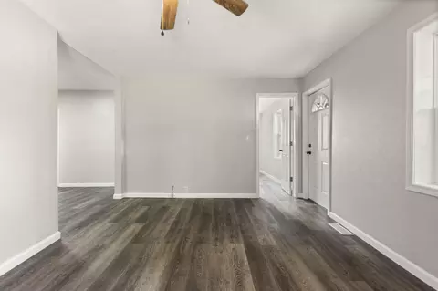 Living - 107 Padgett St, Corbin, KY 40701 photo 3 of 5