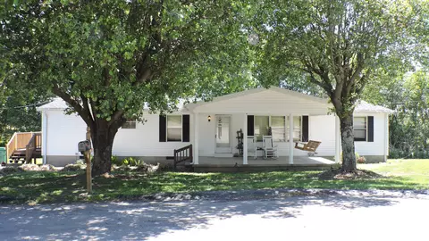120 Springview Ct, Sharpsburg, KY 40374