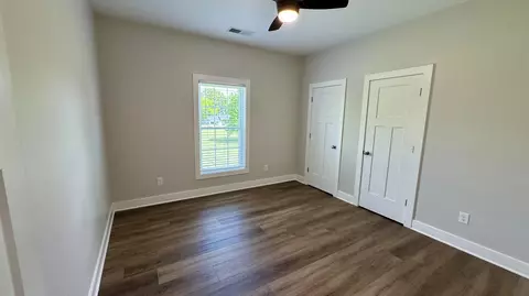 Bedroom - 287 Rolling Meadows Dr, Lancaster, KY 40444 photo 3 of 4