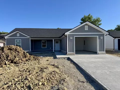 112 Bow Bridge Dr, Berea, KY 40403