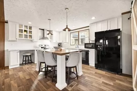 Kitchen - 168 Eagle Crest Dr, Nancy, KY 42544 photo 1 of 2
