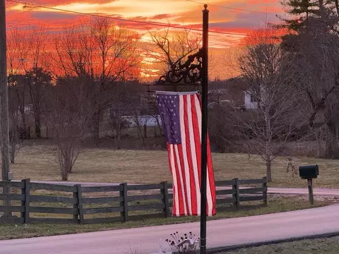 215 Paradise Camp Rd, Harrodsburg, KY 40330