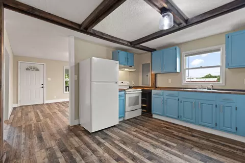 Kitchen - 103 W 14th St, Corbin, KY 40701 photo 1 of 1