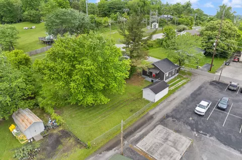 View/Area - 103 W 14th St, Corbin, KY 40701 photo 3 of 9