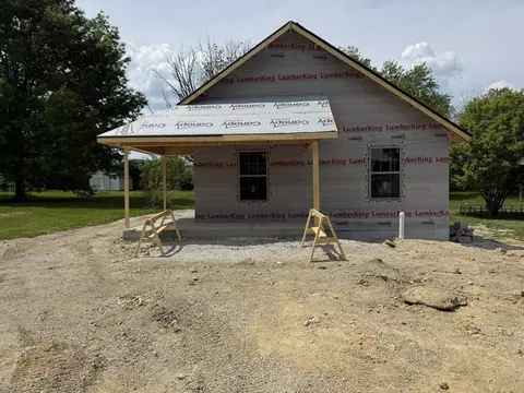 715 Bratcher Ln, Berea, KY 40403