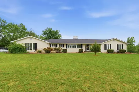 10949 E 10951 E Laurel Rd, London, KY 40741