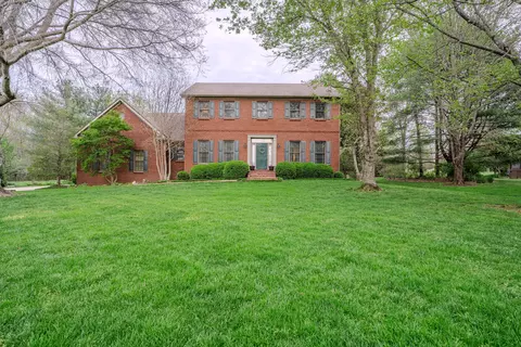 1021 Wesbend Dr, Frankfort, KY 40601