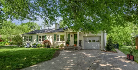 221 Greenbriar Rd, Lexington, KY 40503